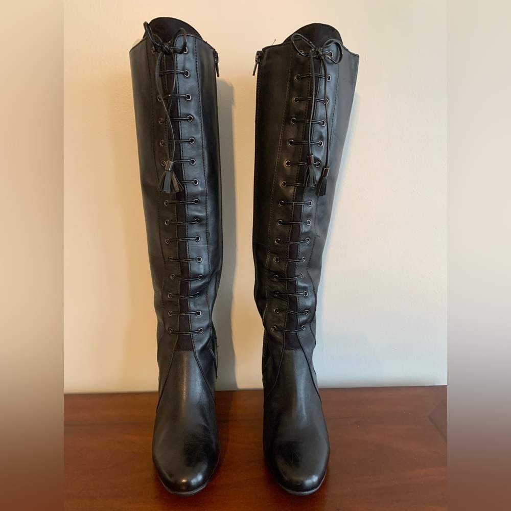 Tahari womens leather black boots, size 6 1/2 m